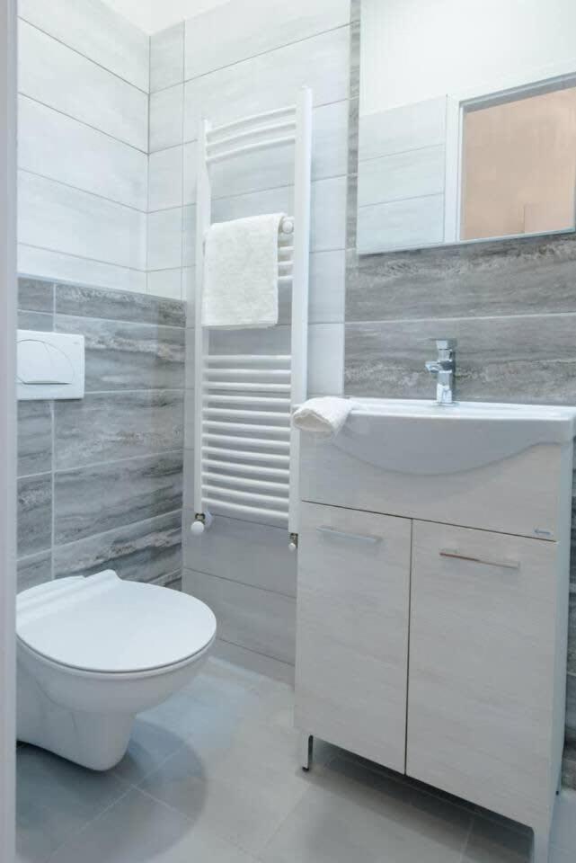 Brand New Studio With Aircon In The Center Budapest Exterior photo